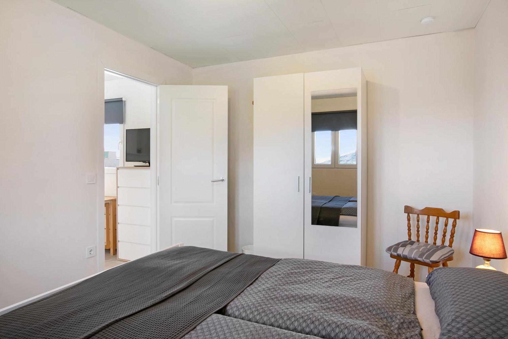 Apartament Arafo *